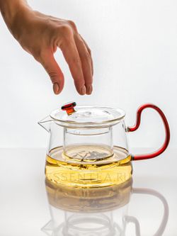 заварочный чайник ред