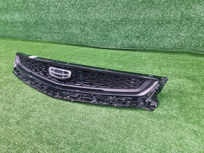 Решетка радиатора Geely Tugella (2022-н.в.)
