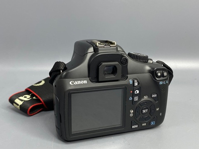 Canon 1100D Body 5.500 кадров