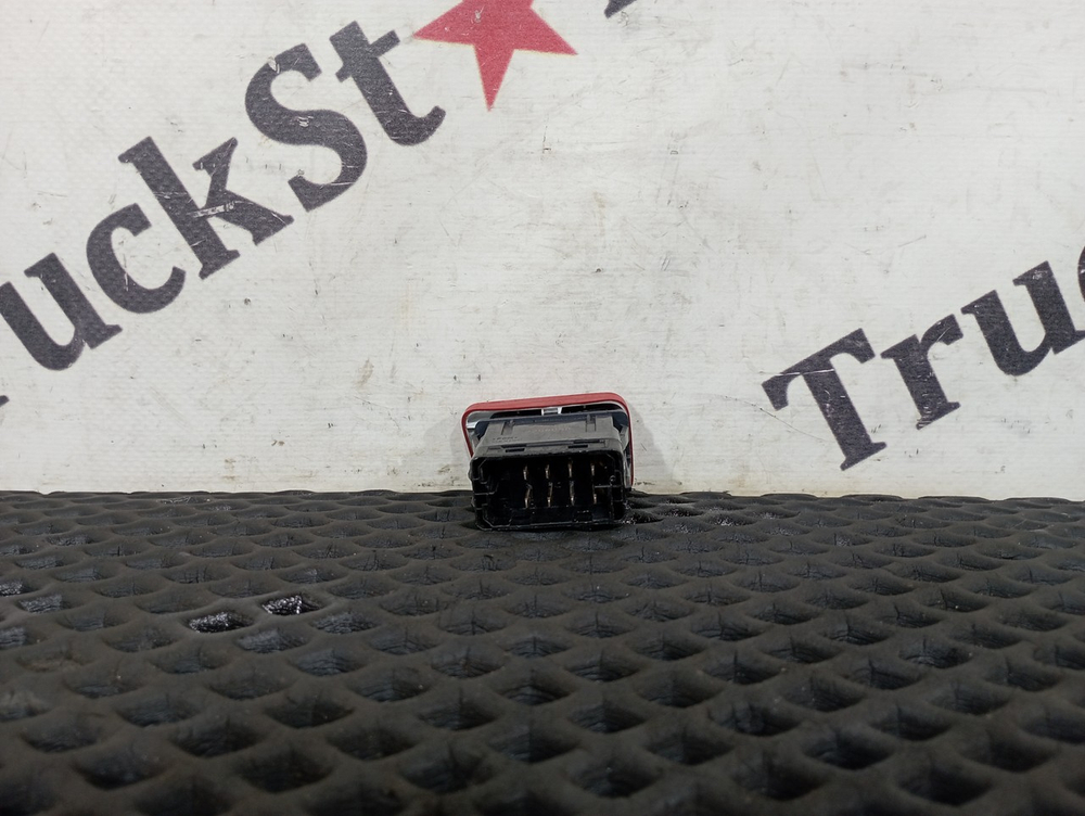 Кнопка аварийной сигнализации 2023г