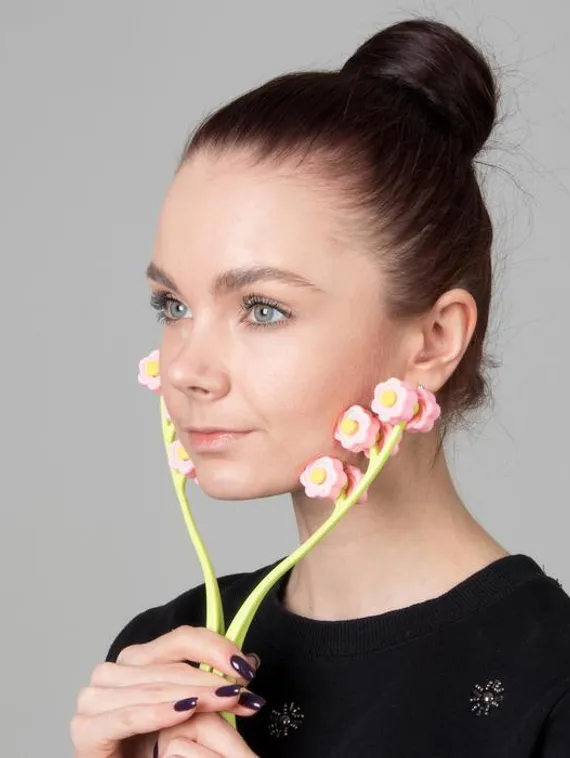 Массажёр для лица «Букет», 22,5 × 6,5 × 3,5 см, 12 роликов, цвет МИКС