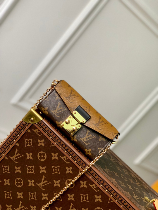 Louis Vuitton Bitsy Pouch