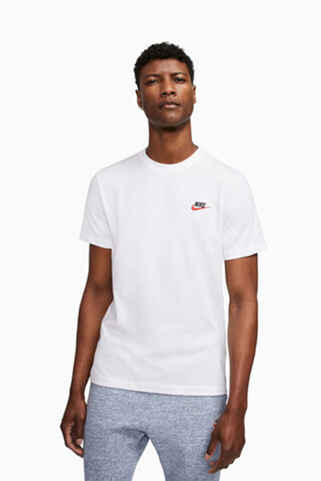 Футболка Nike Sportswear Club