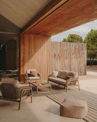 Комплект уличной мебели Vellana из массива акации: диван, 2 кресла, журнальный столик