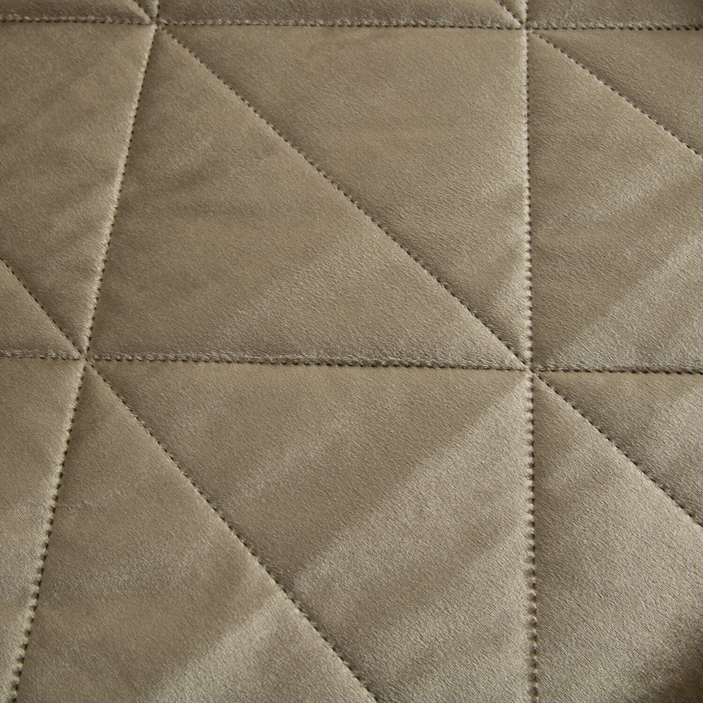 Велюровое покрывало в клетку с наволочками OVL030