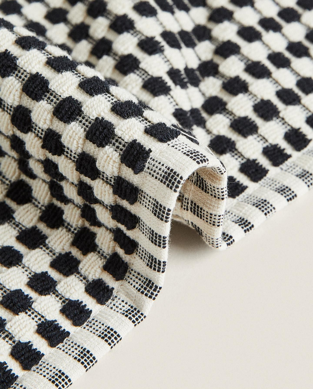 Zara Home - Хлопковое банное полотенце с текстурой, черный, 50х90 см