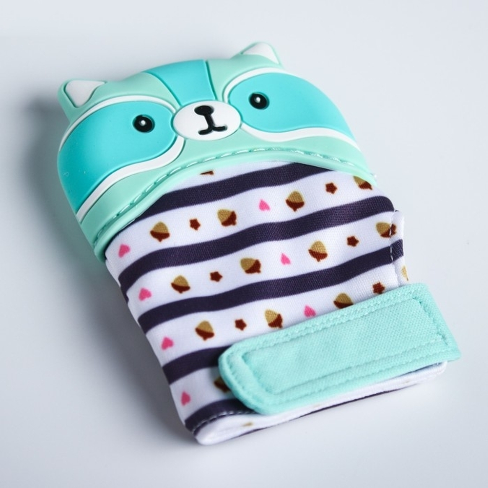 4513789 Прорезыватель рукавичка «Енотик», на липучке, цвет МИКС