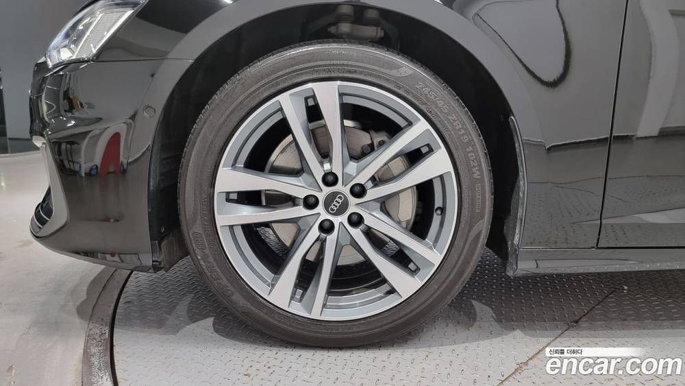 Audi A6 (C8) 45 TFSI Premium (12.2021)
