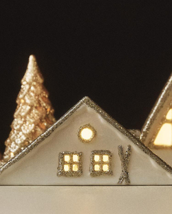 ZARA HOME НОВОГОДНЕЕ УКРАШЕНИЕ ИЗ КЕРАМИКИ «ЛЫЖНАЯ ХИЖИНА», БЕЛЫЙ