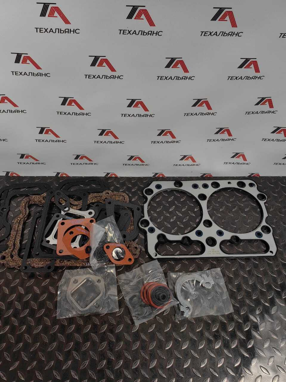 Комплект уплотнений двигателя SHANTUI 3801330+3801468