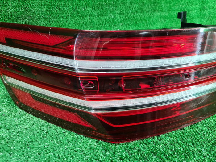 Фонарь левый внешний Genesis G80 2 (2020-н.в.)