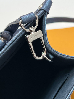 Сумка Louis Vuitton Grand Palais