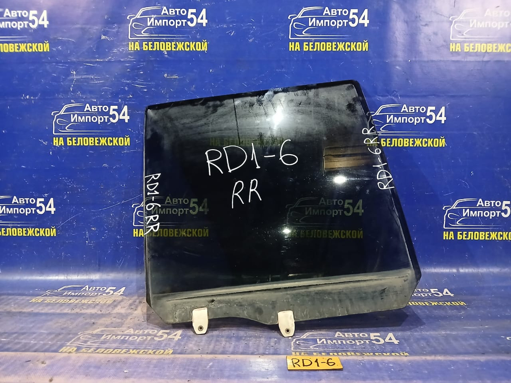 Стекло двери задней правой Honda CRV 1996