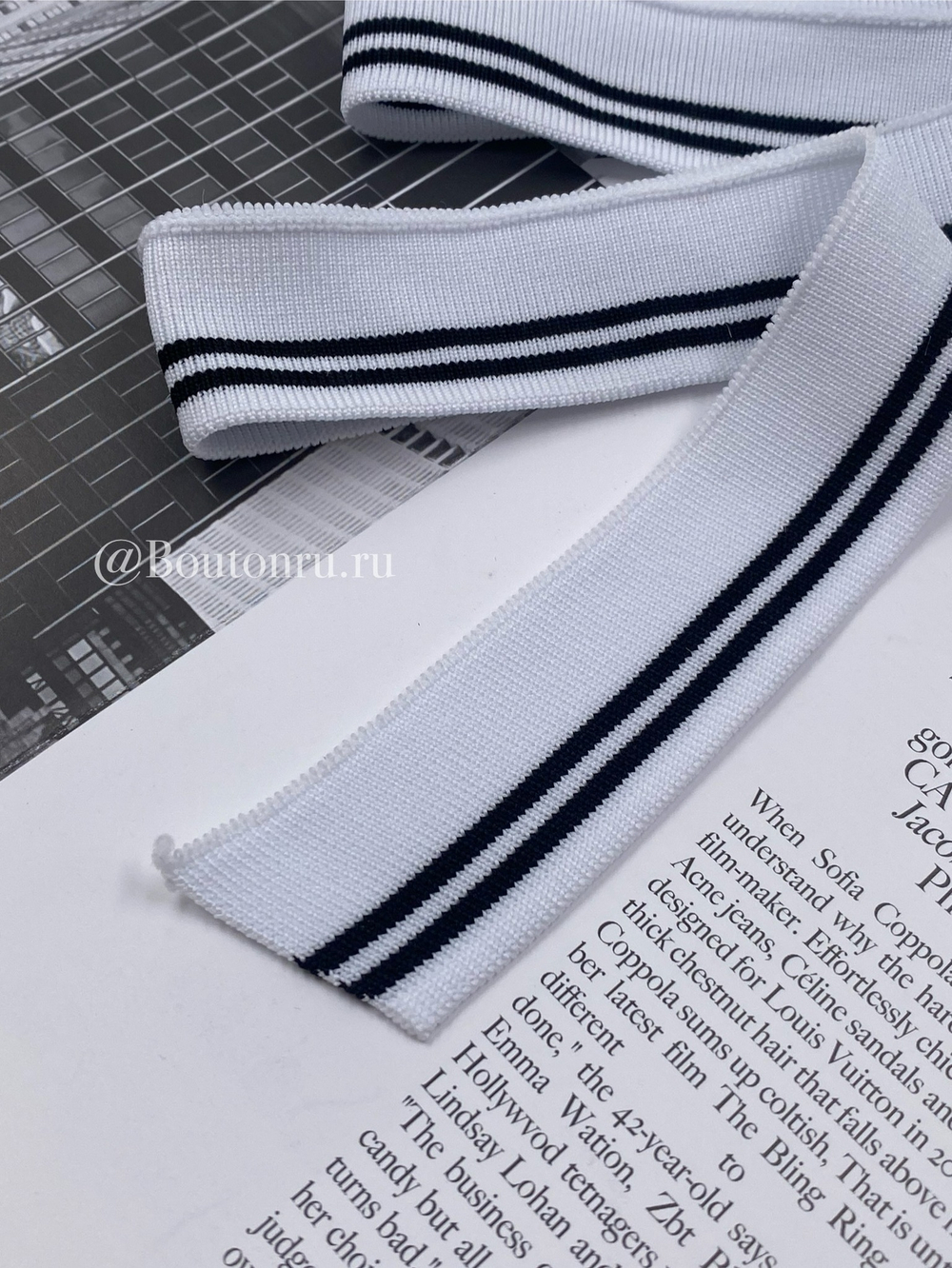 Подвяз трикотажный белый с тонкими черными полосками 0,7 м, ширина 3,5 см