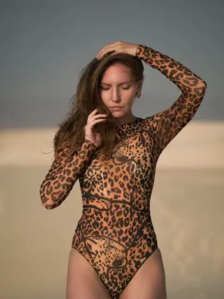 Купальник с рукавами "Leo Gold"