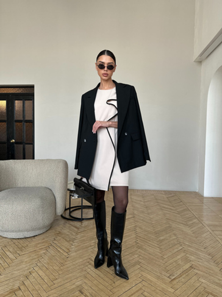 Платье ассиметричное с рюшей