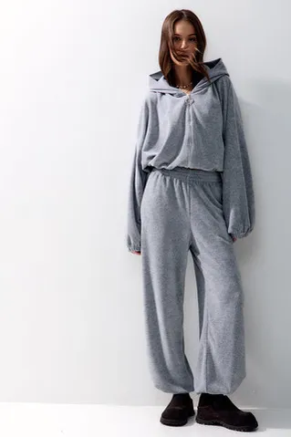 Худи на молнии из велюровой ткани цвета серый меланж