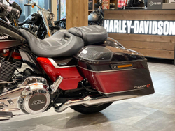 CVO STREET GLIDE 2021 Sunset Orange Fade & Sunset Black
