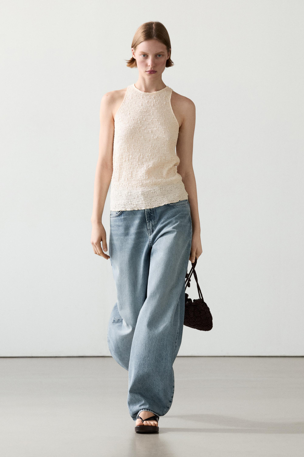 Massimo Dutti Топ с горловиной халтер из ткани с рельефным узором, натуральный/кремовый