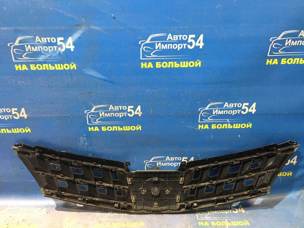 Решетка радиатора NISSAN TIIDA 2008-2012