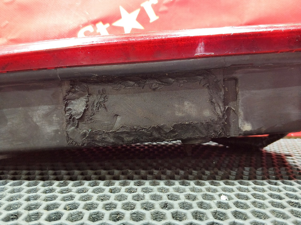 Фонарь задний левый