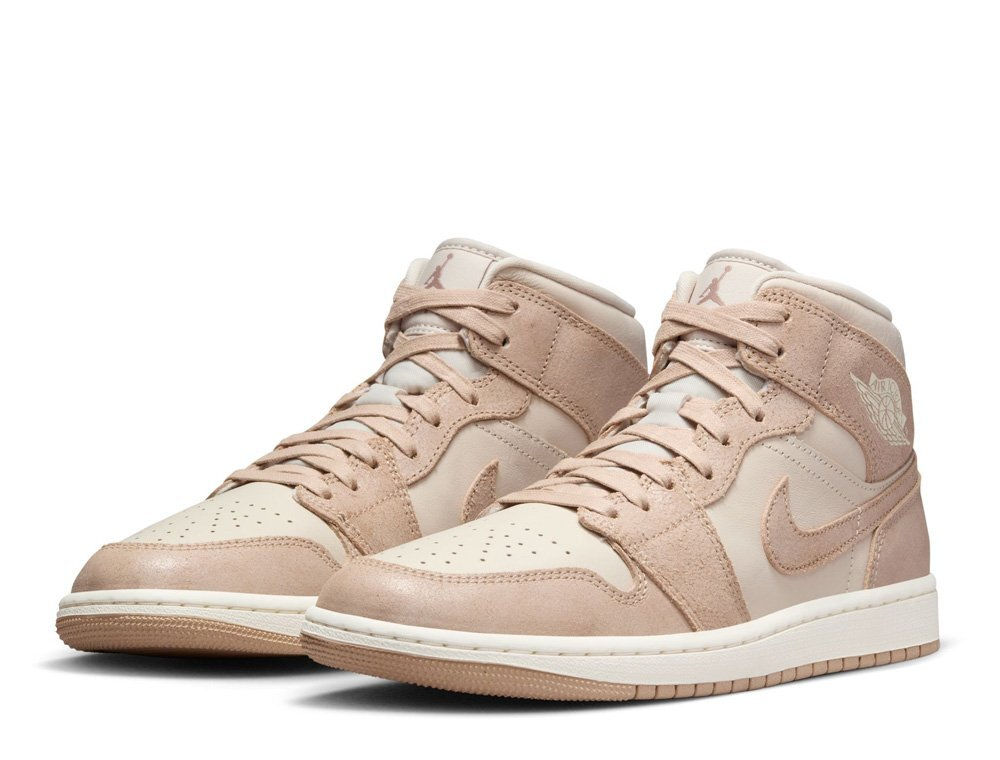 Баскетбольные кроссовки  Air Jordan 1 Mid SE "Legend Light Brown"