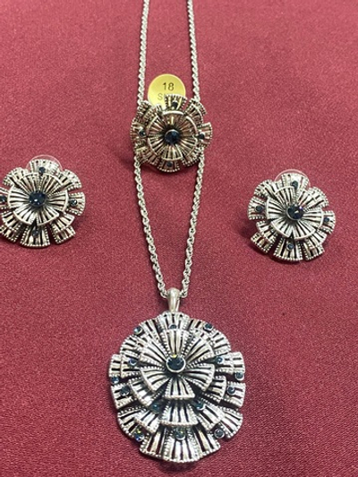 Набор бижутерии