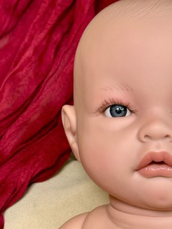 Кукла Berbesa виниловая 42см Martina (5500AK)