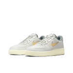 Кроссовки Nike Air Force 1 Low '07 LX  «Жемчужина»
