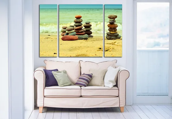 Модульная картина ''Пирамидки из камней''