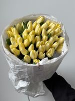 Букет из 51 лимонного тюльпана- L
