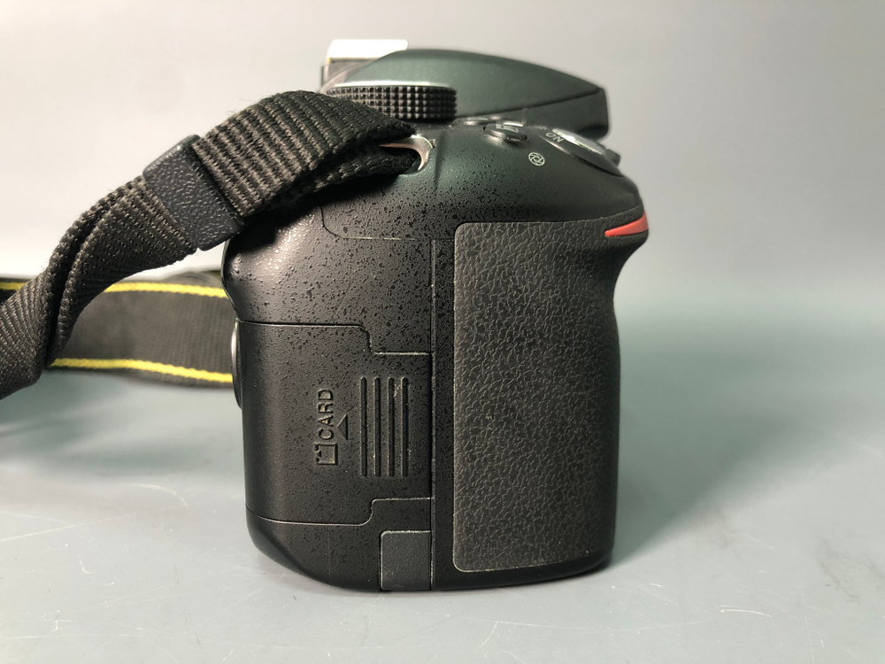 Nikon d3200+kit 18-55, 8925 кадров пробега