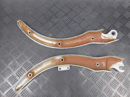 Крепления заднего крыла (серпы) Honda Shadow 400 NC34 052586