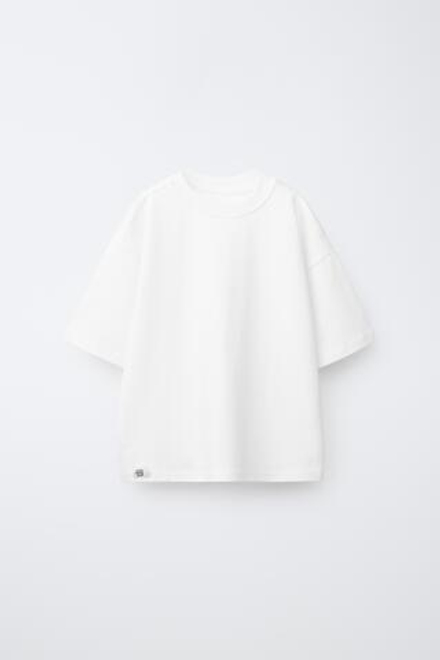 ZARA ОДНОТОННАЯ ФУТБОЛКА ИЗ ИНТЕРЛОКА, СВЕТЛЫЙ ЭКРЮ