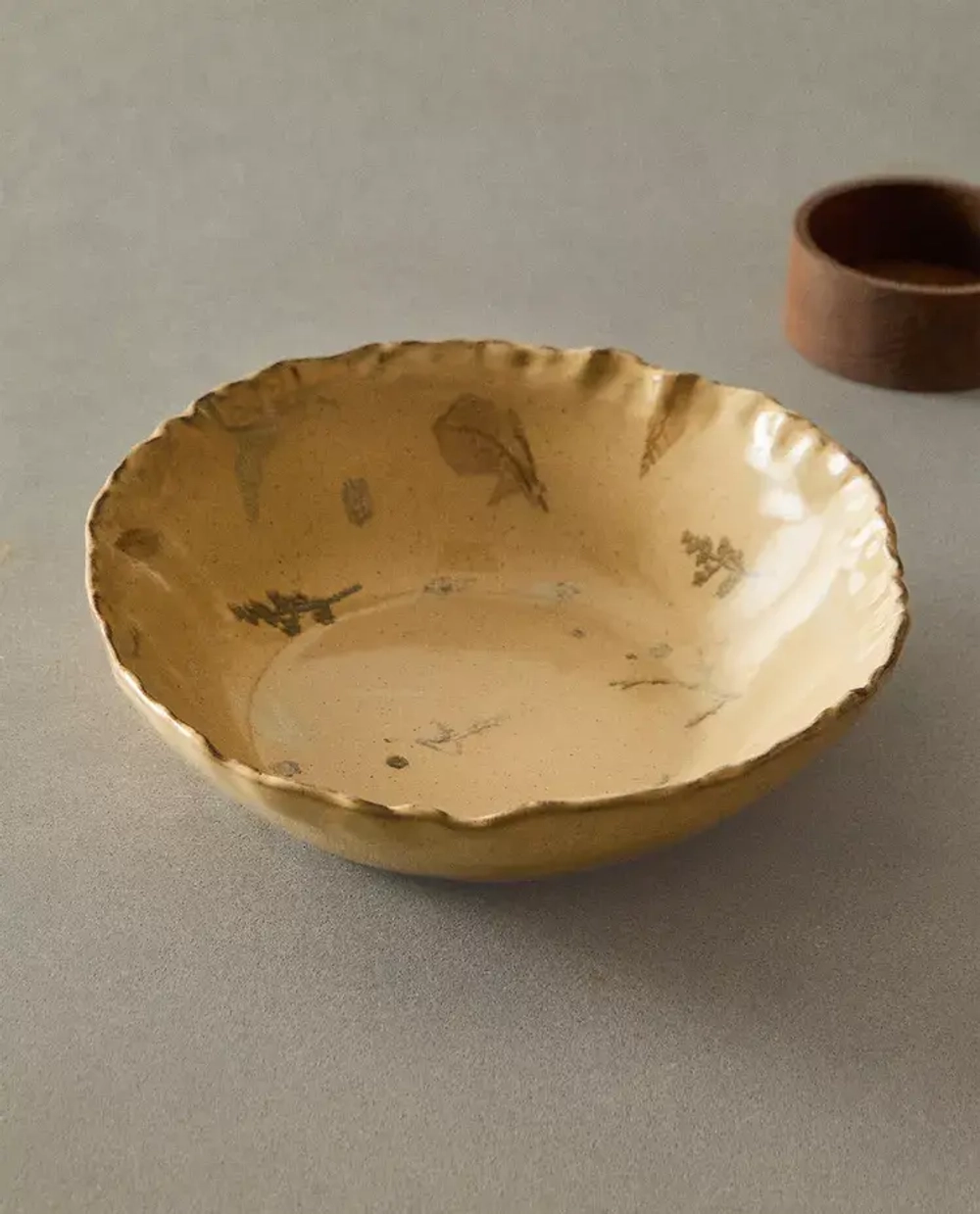 ZARA HOME ГЛУБОКАЯ ТАРЕЛКА ИЗ КЕРАМИКИ С ДЕКОРАТИВНОЙ ОТДЕЛКОЙ, РЫЖЕВАТО-КОРИЧНЕВЫЙ