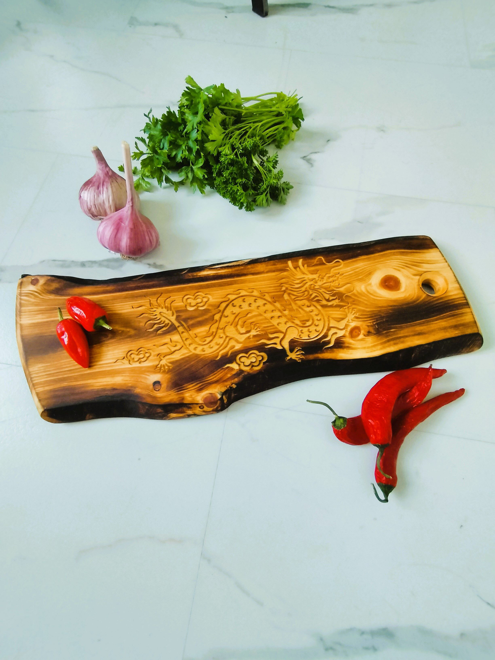 Доска разделочная из массива кедра с гравировкой