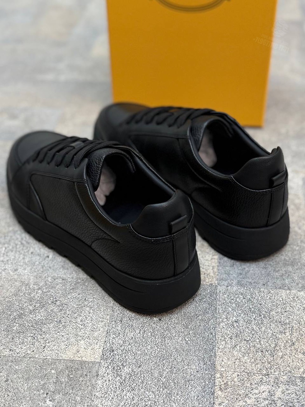 Кроссовки Bally