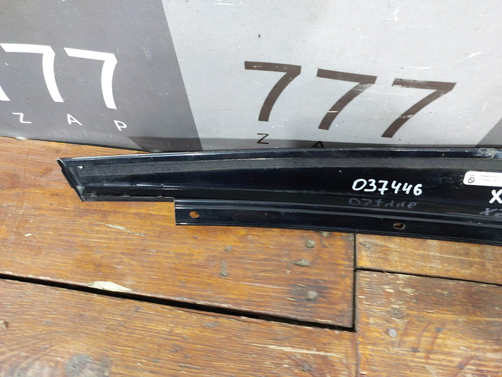 Накладка стойки передней правой BMW X5 (F15) 13-18 Б/У Оригинал 51337289614