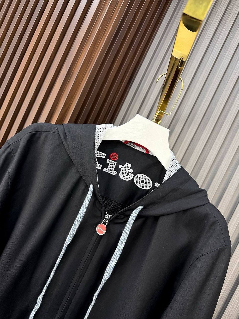 Костюм Kiton