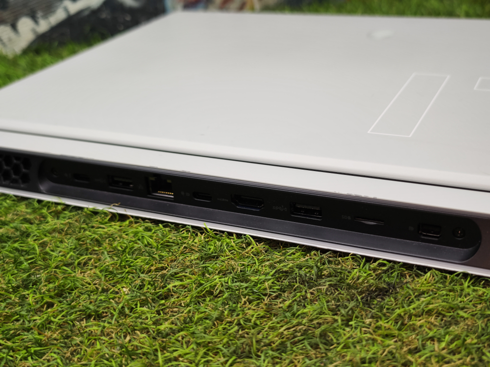 Alienware X17 i7-11800H/RTX 3080 16Gb/32Gb/1Tb/165Hz/FHD/IPS/P48E001