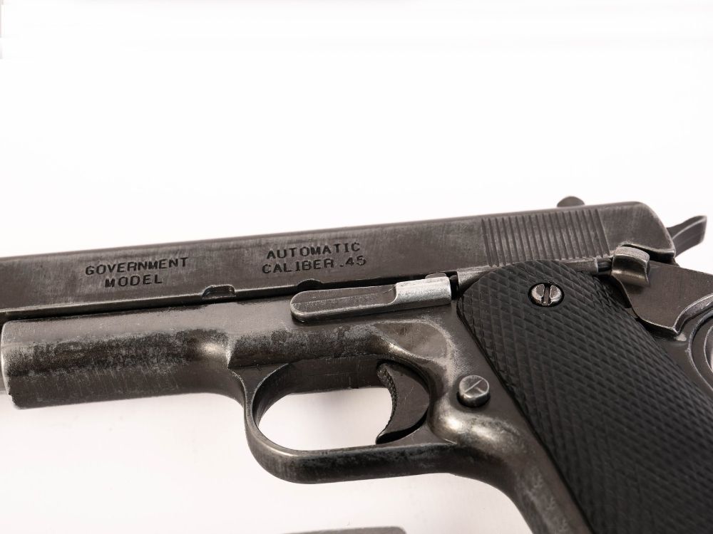 Denix Пистолет автоматический Кольт 45 калибра 1911 года состаренный