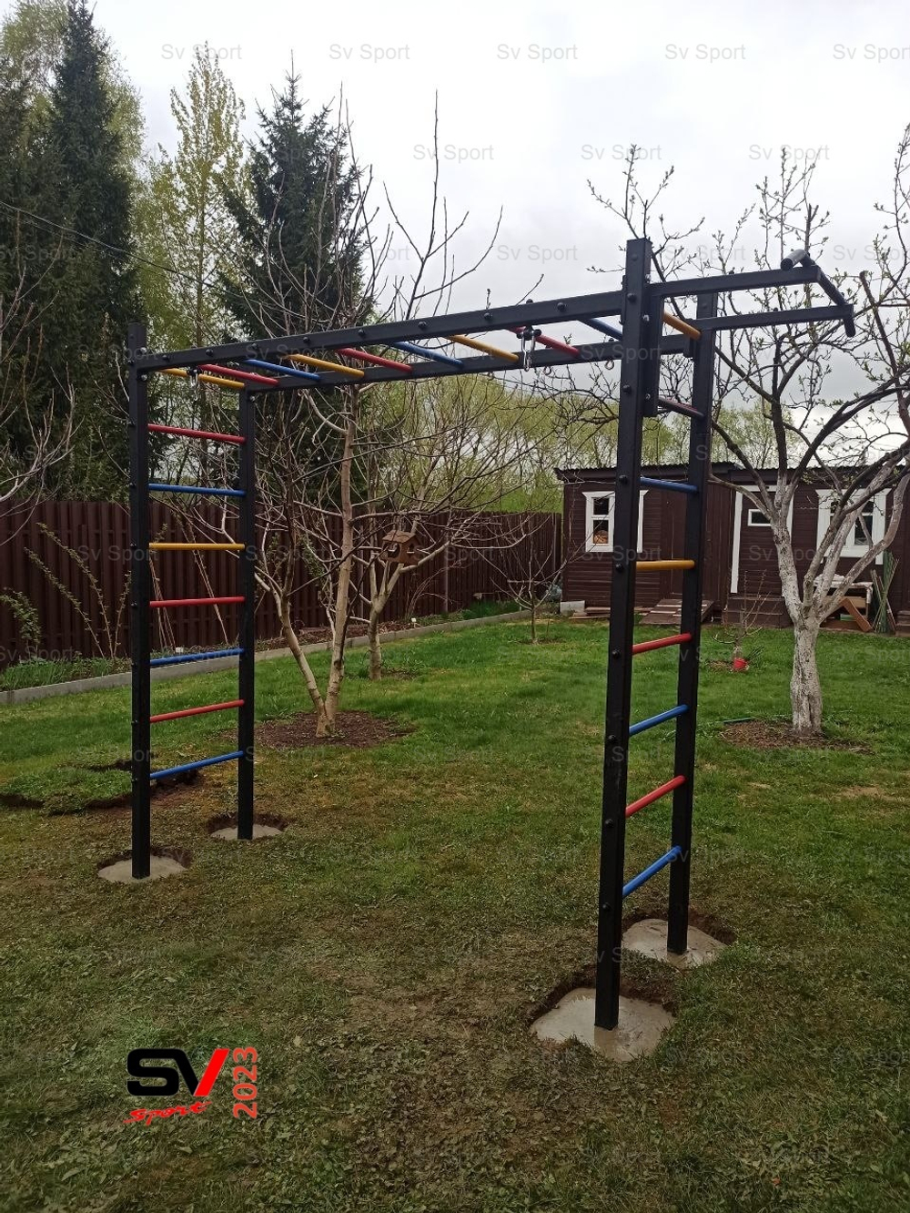 Монтаж уличной шведской стенки Sv Sport Рукоход (4 вертикальных столба)