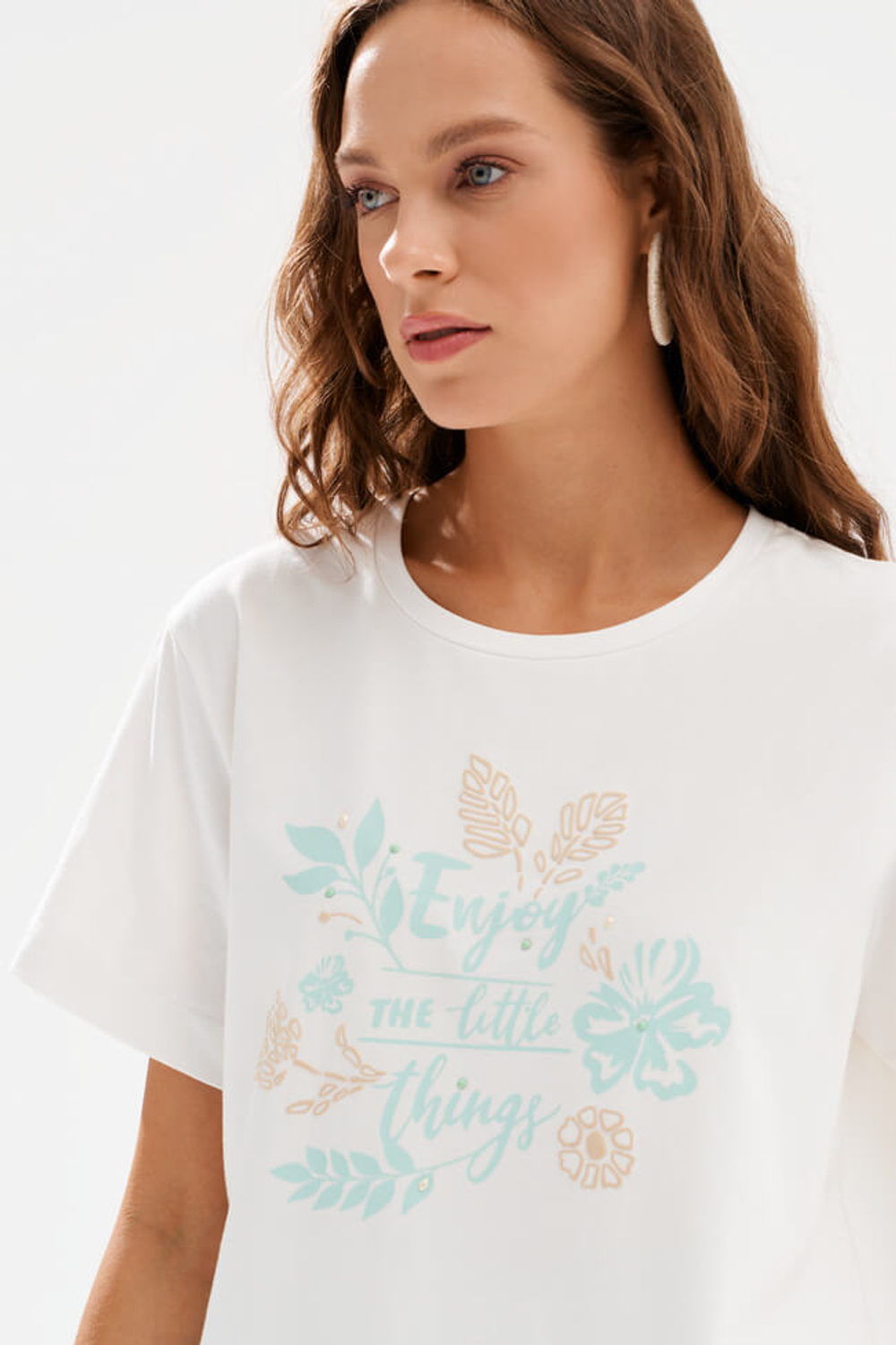 23606 Футболка женская (молочный)