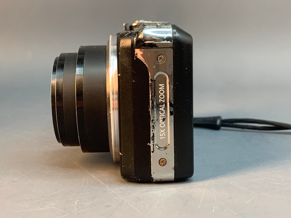 Samsung WB600 без з/у вмятина на корпусе