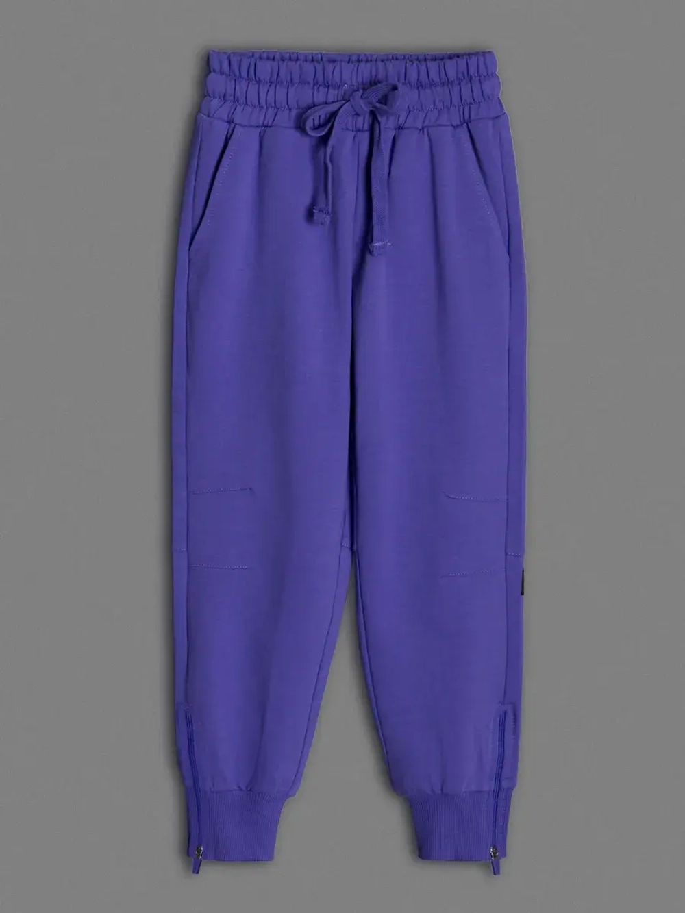 Спортивный костюм для девочки в школу