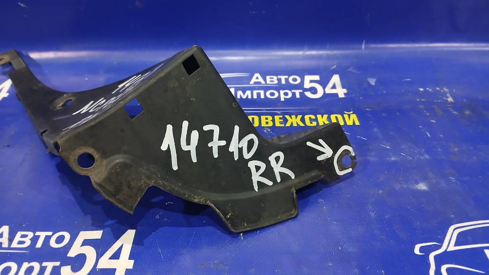 Подкрылок задний правый TOYOTA IST 2002-2007