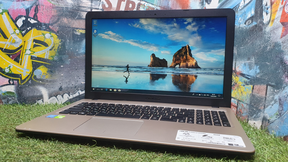 Ноутбук ASUS Pentium/4Gb/810 M 1Gb/X540SC X540SC-XX033T/Windows 10