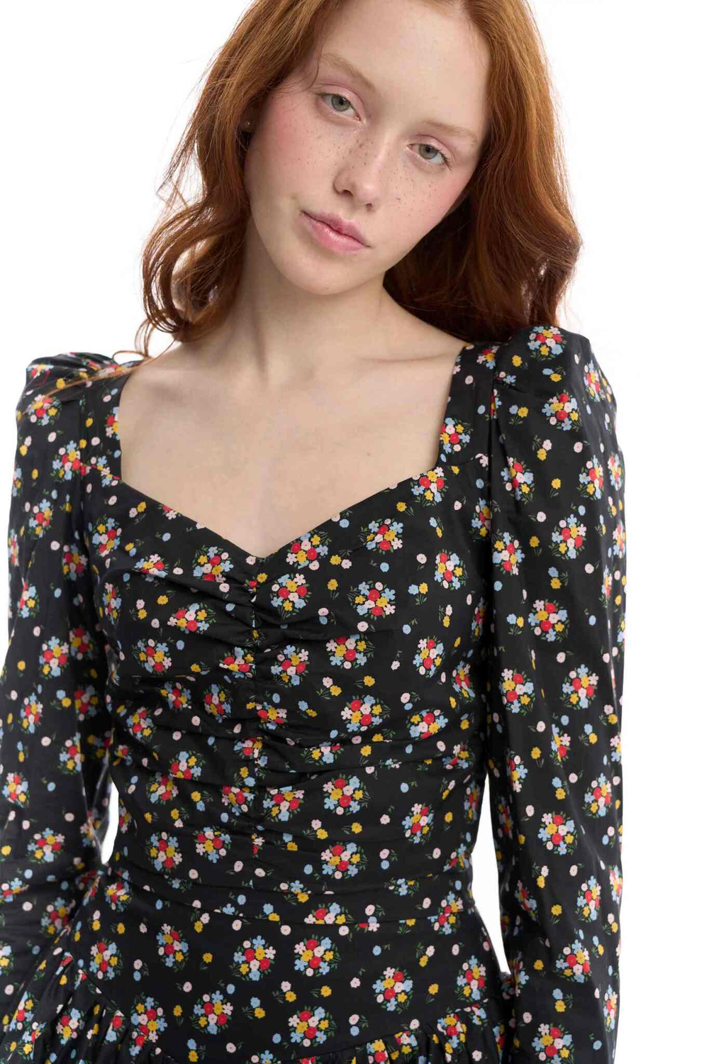 Топ с вырезом сердечком в цветочек