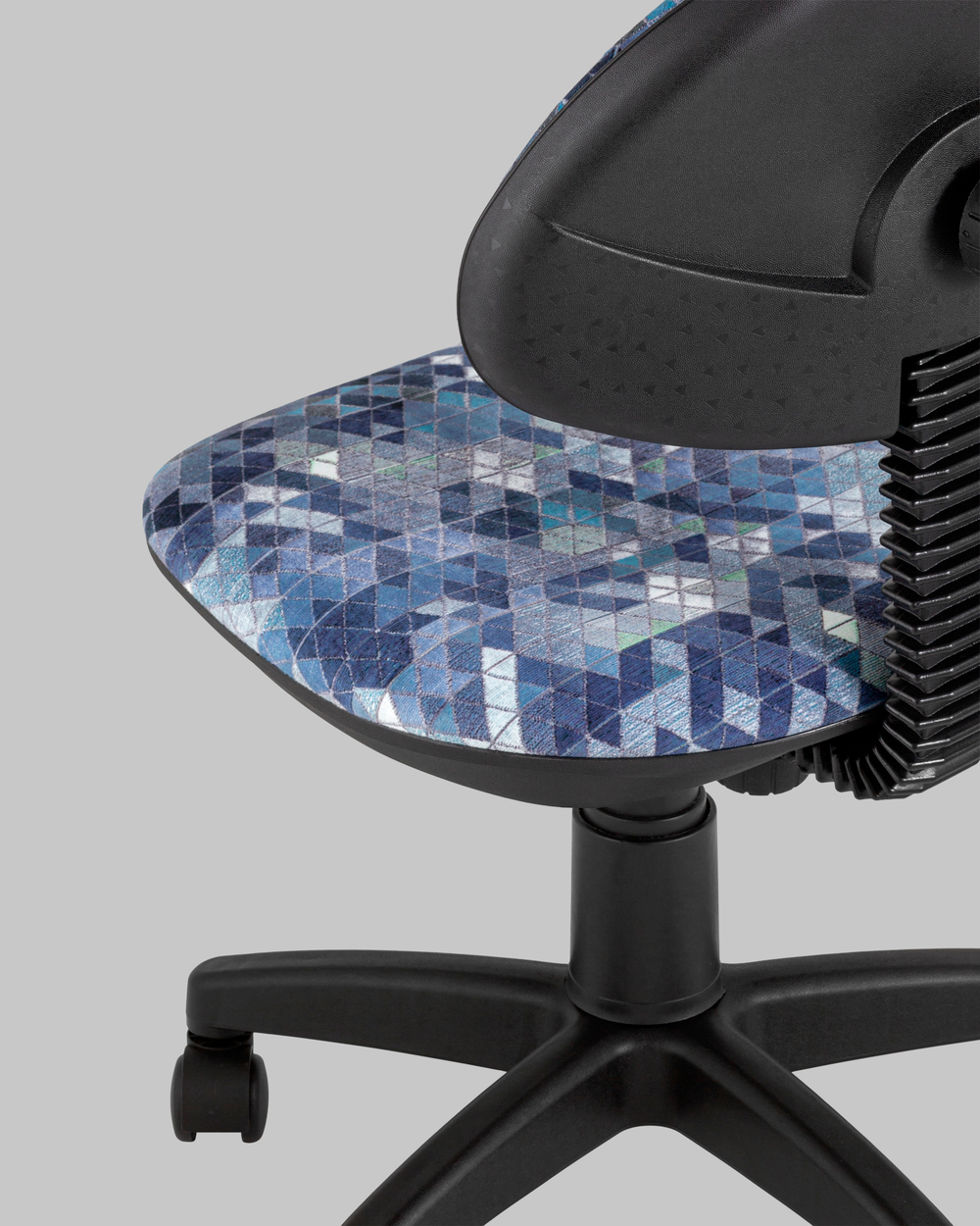 Кресло компьютерное детское УМКА абстракция синий