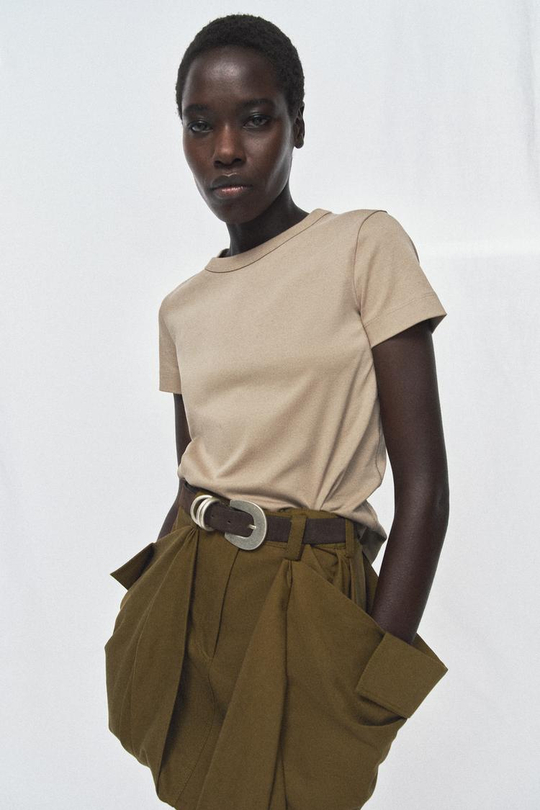 ZARA ФУТБОЛКА INTERLOCK С КОРОТКИМИ РУКАВАМИ, БЕЖЕВЫЙ